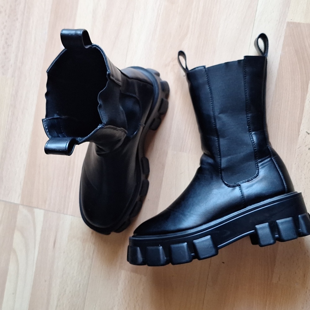 Chunky Platform Boots size 8